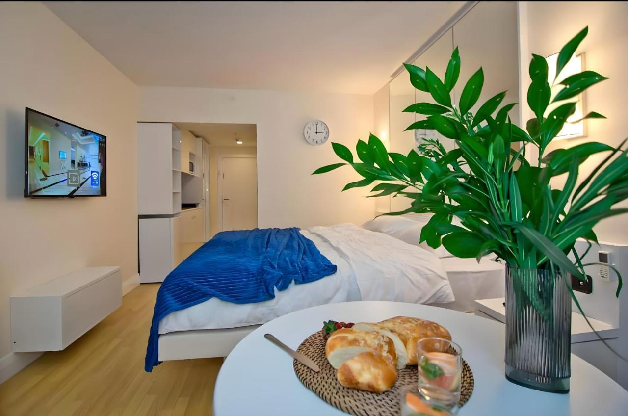 Panorama Orbi City Center Suite Batoumi Extérieur photo